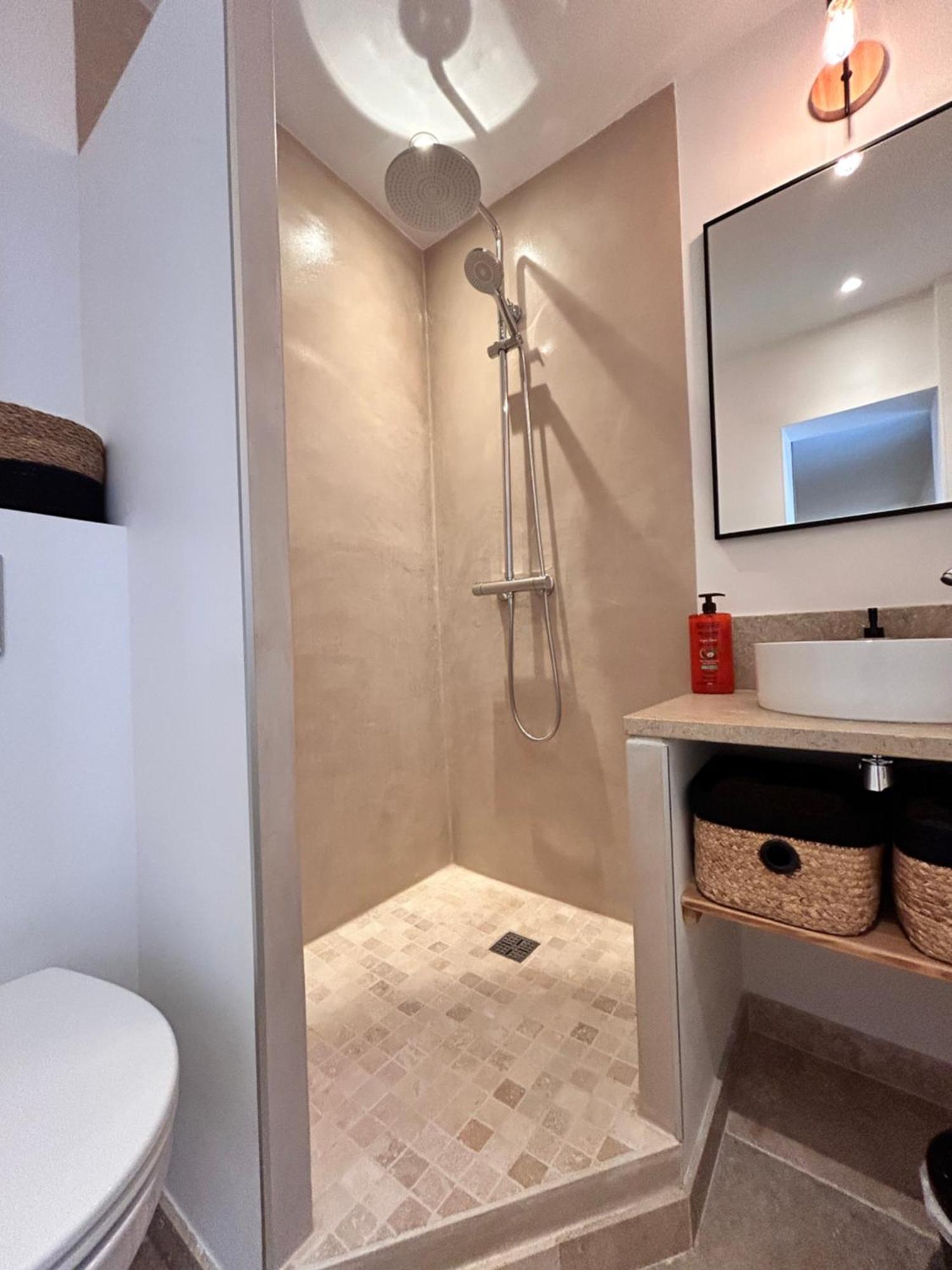 Duplex Centre Historique Arles Apartment Ngoại thất bức ảnh